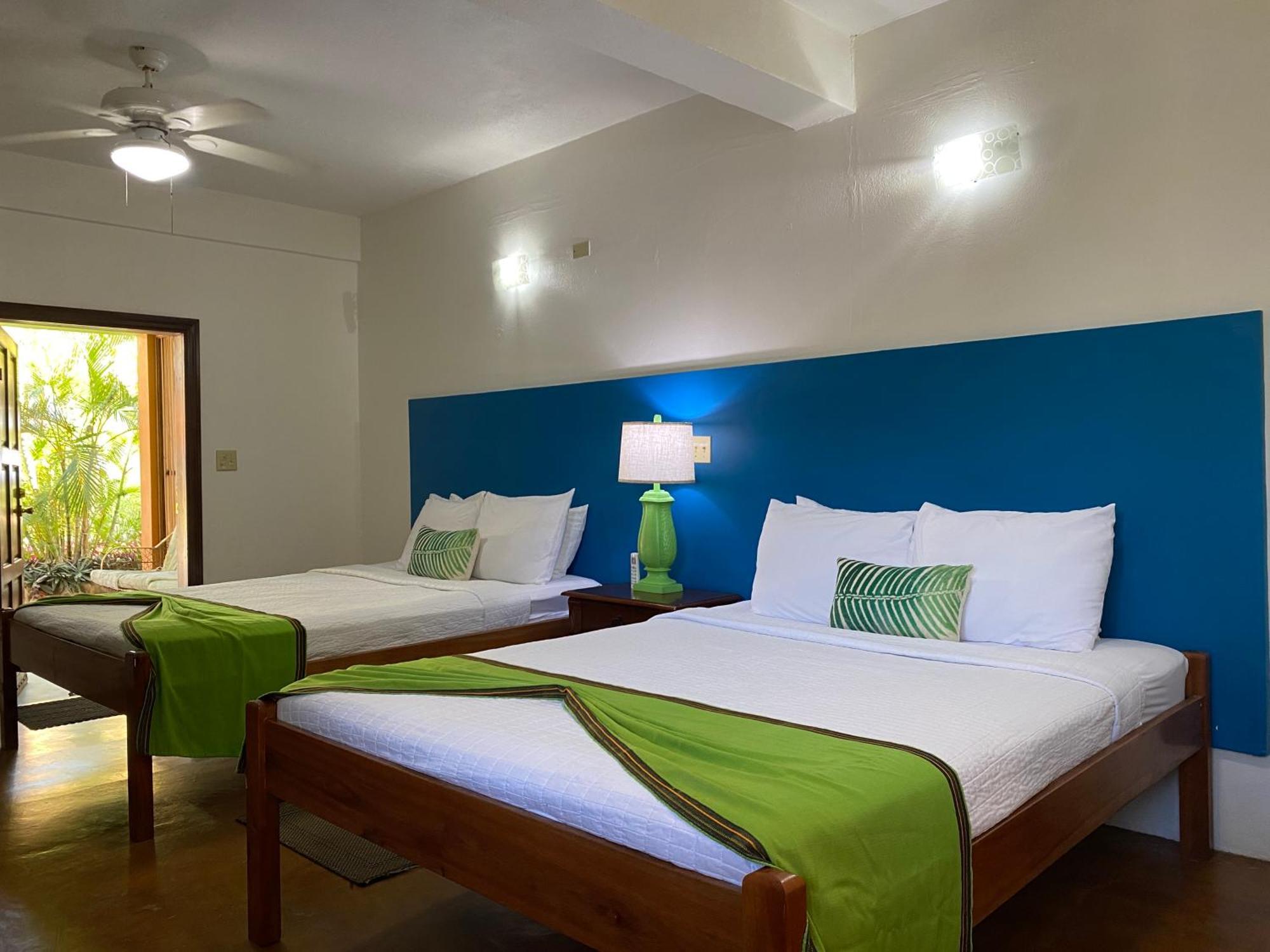 Coconut Row Boutique Hotel Hopkins Pokoj fotografie