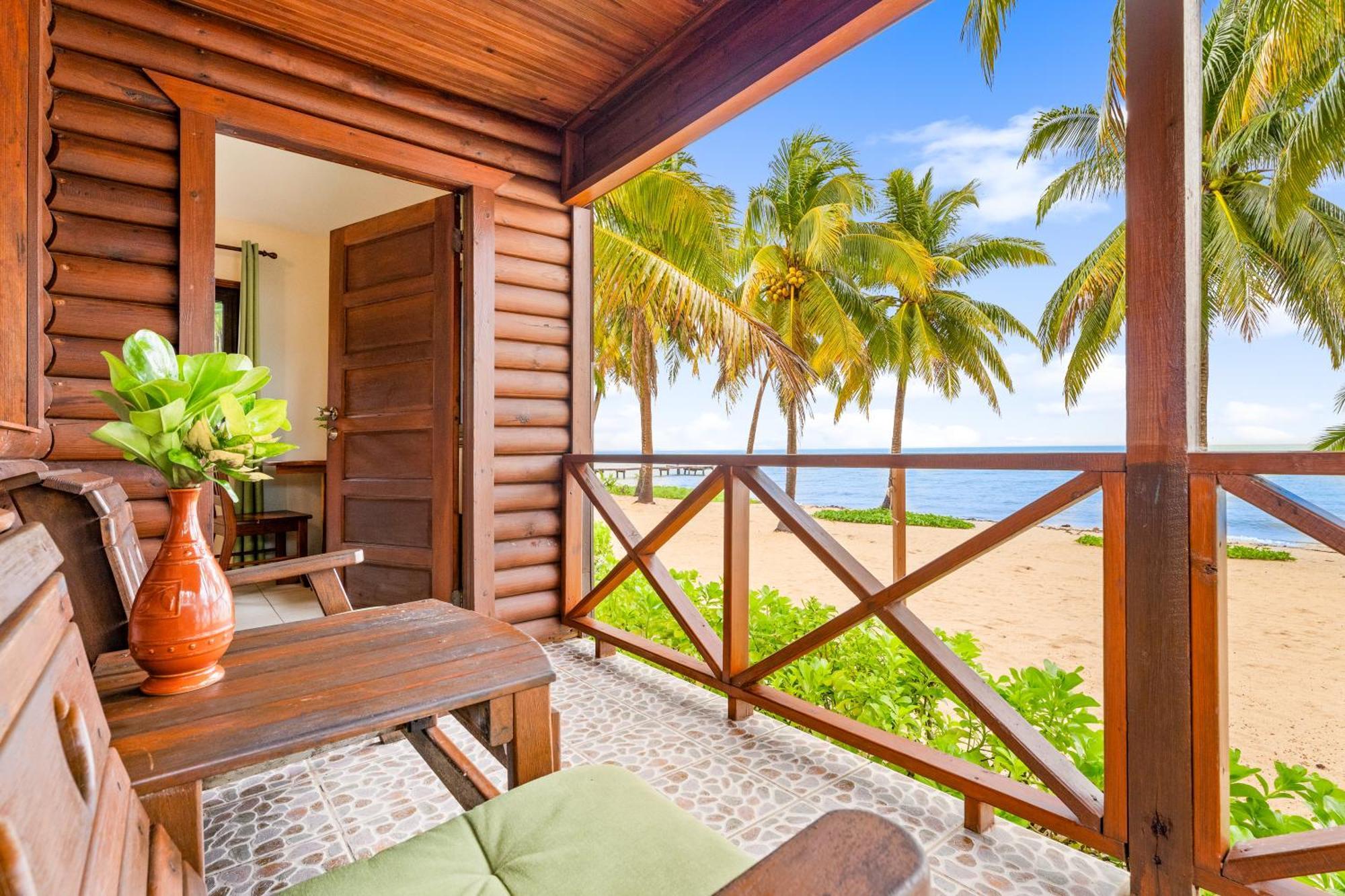Coconut Row Boutique Hotel Hopkins Exteriér fotografie