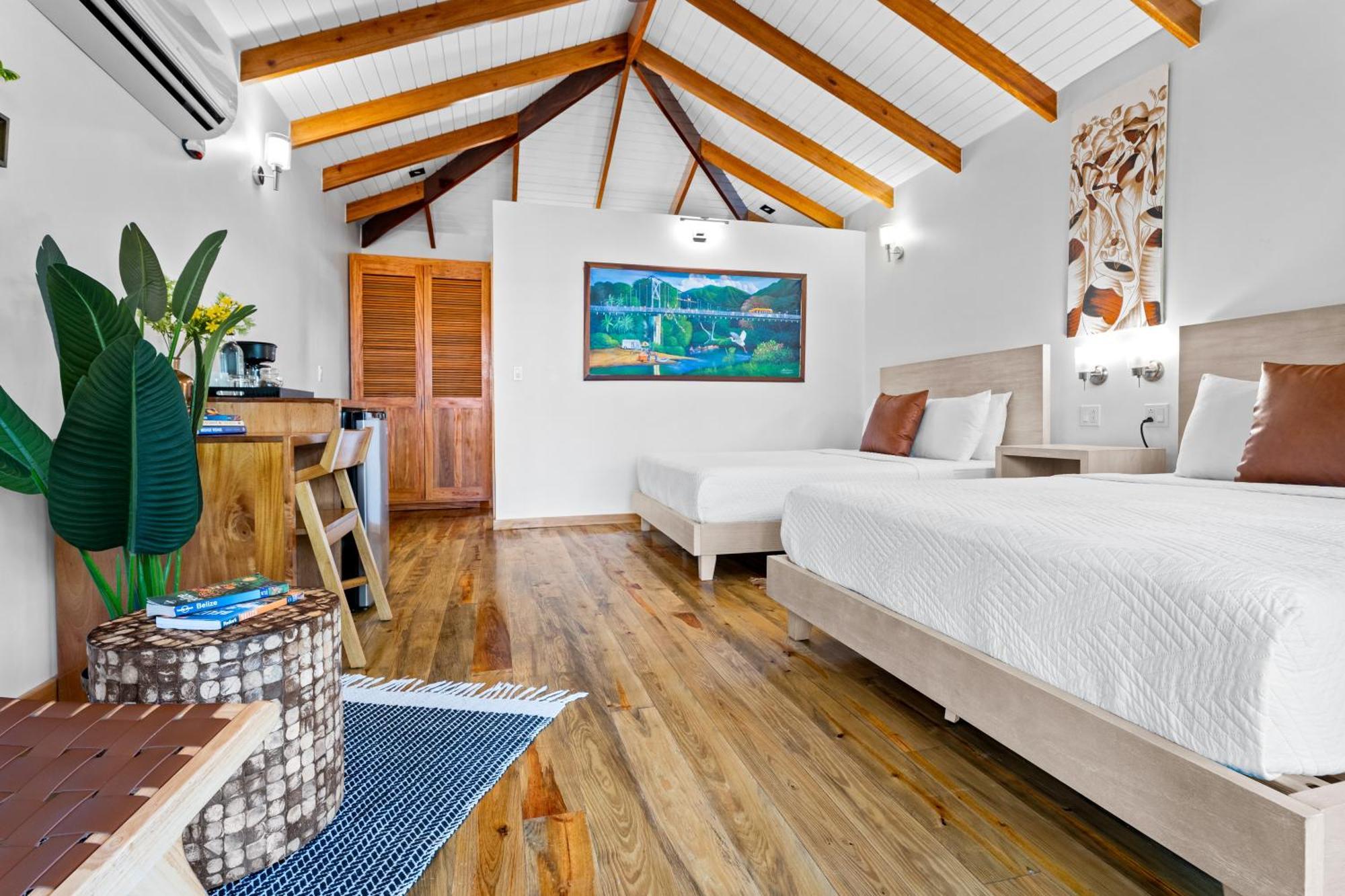 Coconut Row Boutique Hotel Hopkins Exteriér fotografie