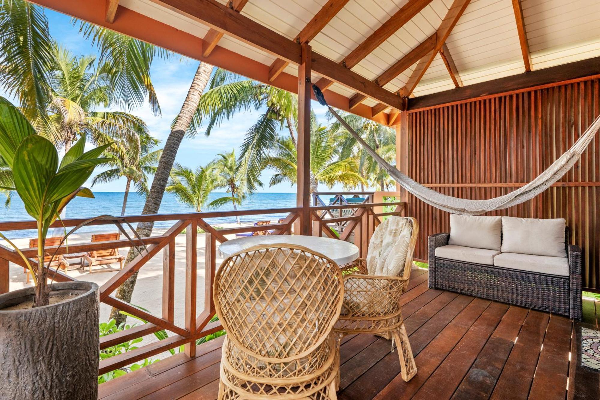 Coconut Row Boutique Hotel Hopkins Exteriér fotografie
